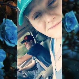 Meet your Posher, Kacie